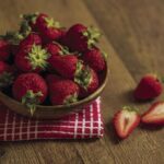 easy-recipe:-strawberry-pretzel-salad