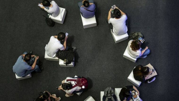 i’m-a-twitter-addict-and-i-don’t-care