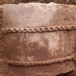 terracotta-container-with-designs-found-in-keeladi