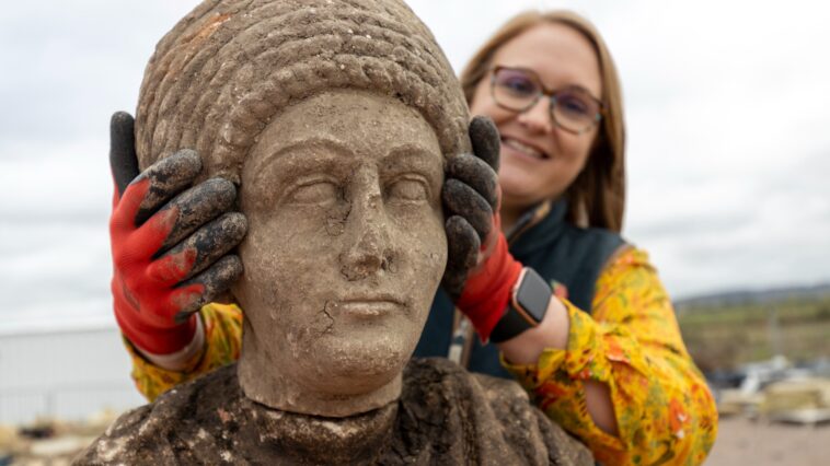 archaeologists-discover-roman-sculptures-at-abandoned-buckinghamshire-church-on&hellip;