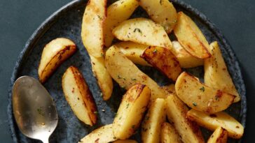 greek-lemon-potatoes-–-delish
