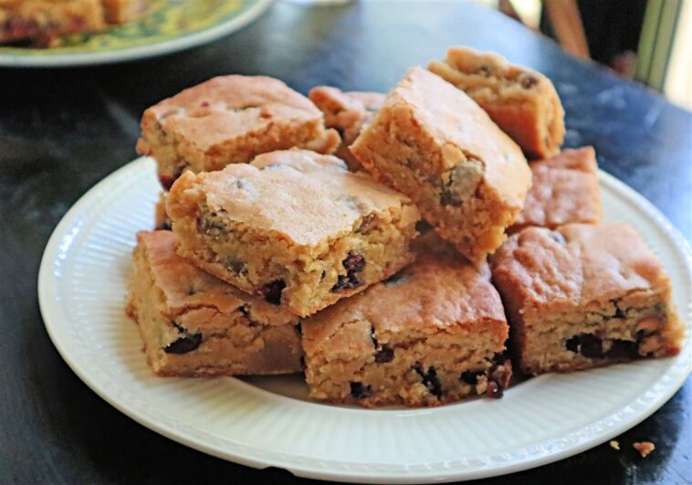 recipe:-make-bb-&-bur’s-rich-blondies-at-home&hellip;