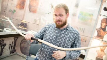 archaeology:-most-deadly-armour-piercing-bow-from-the-bronze-age&hellip;