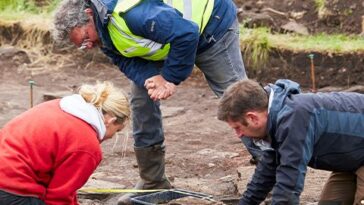archaeology-tours-of-birdoswald-roman-fort-–-hadrian’s-wall…