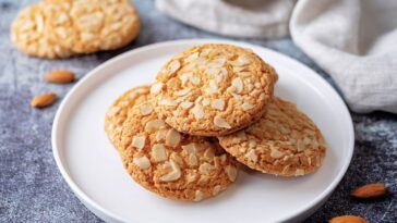 these-homemade-almond-cookies-are-better-than-store-bought-biscuits&hellip;