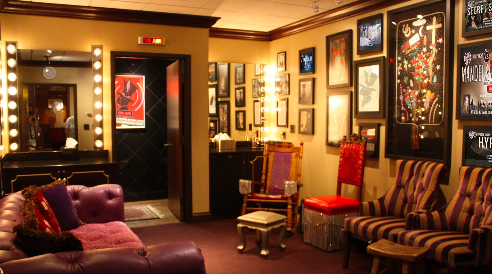 TUCKER & PUTIN BACKSTAGE WATCH PARTY!